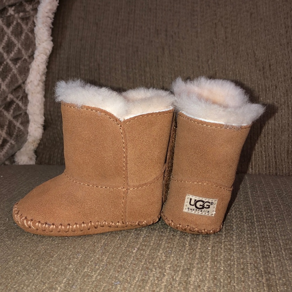 baby uggs , size 0/1